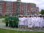 Graduation-53-20040529-OutsideBeforeTheThrowingOfCaps-1.jpg